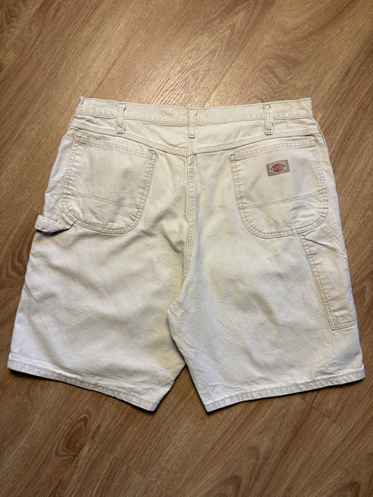 Vintage Dickies Workwear Baggy Off-White Denim Shorts (38w)