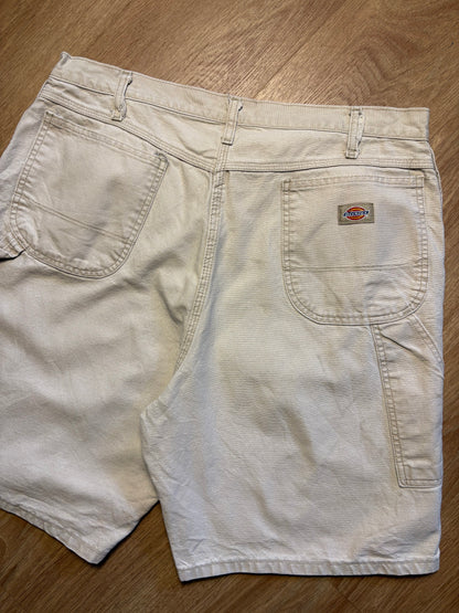 Vintage Dickies Workwear Baggy Off-White Denim Shorts (38w)