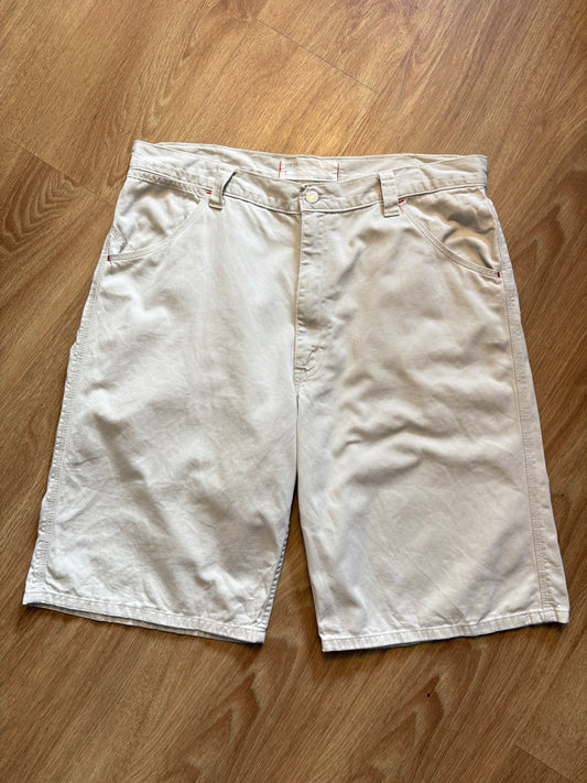 Vintage Levi's Beige Baggy Canvas Shorts (36w)