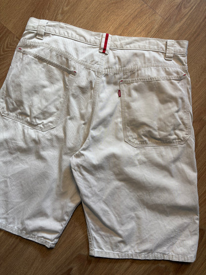 Vintage Levi's Beige Baggy Canvas Shorts (36w)