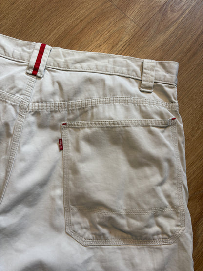 Vintage Levi's Beige Baggy Canvas Shorts (36w)