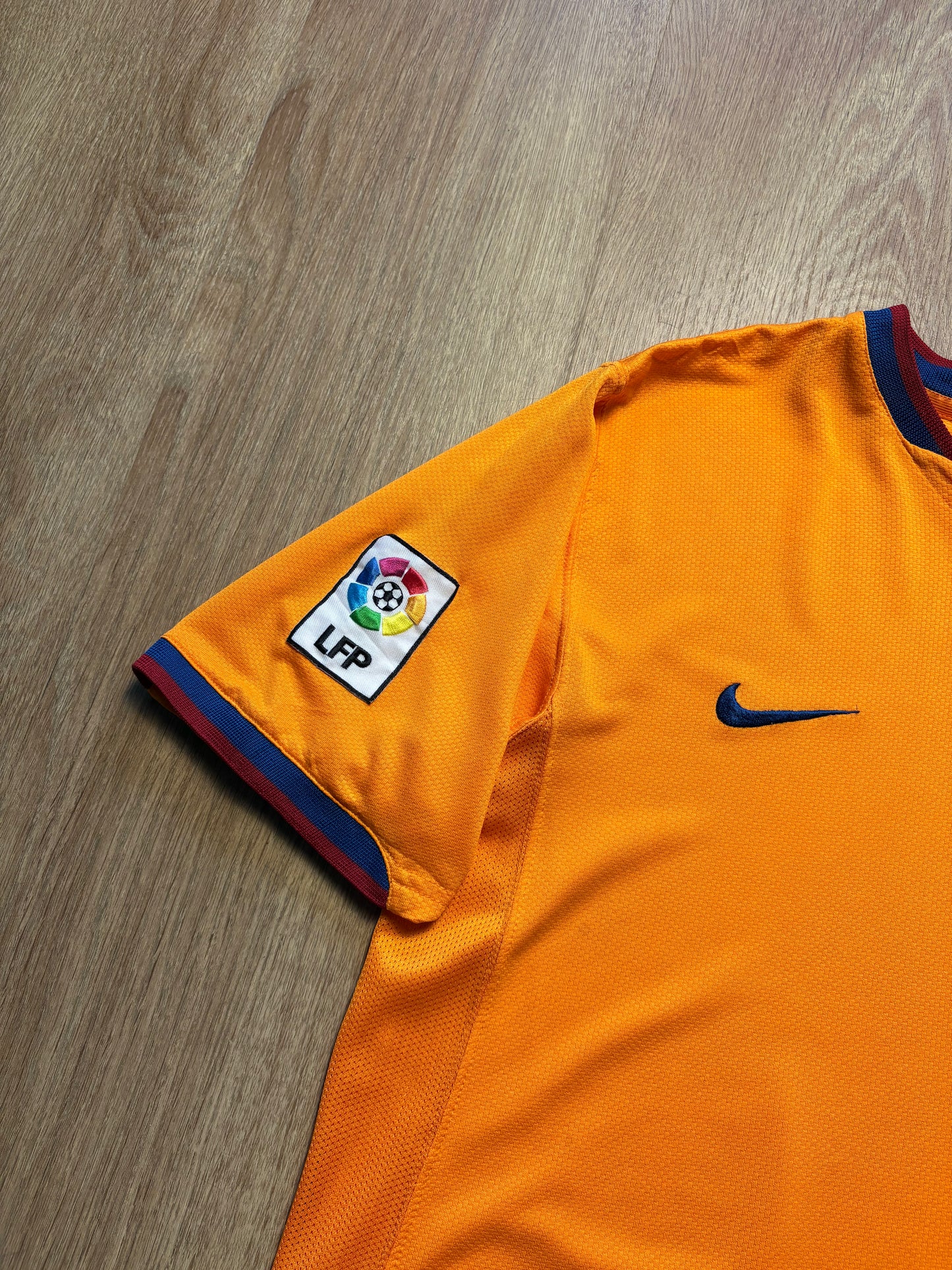 Nike Barcelona 2006-07 Away Football Shirt (M)