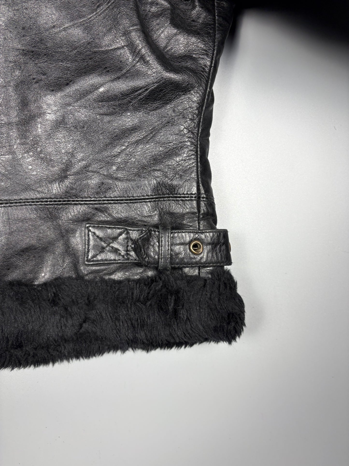 Vintage 1980s Sherling Lined Bomber Leather Jacket (women's M)