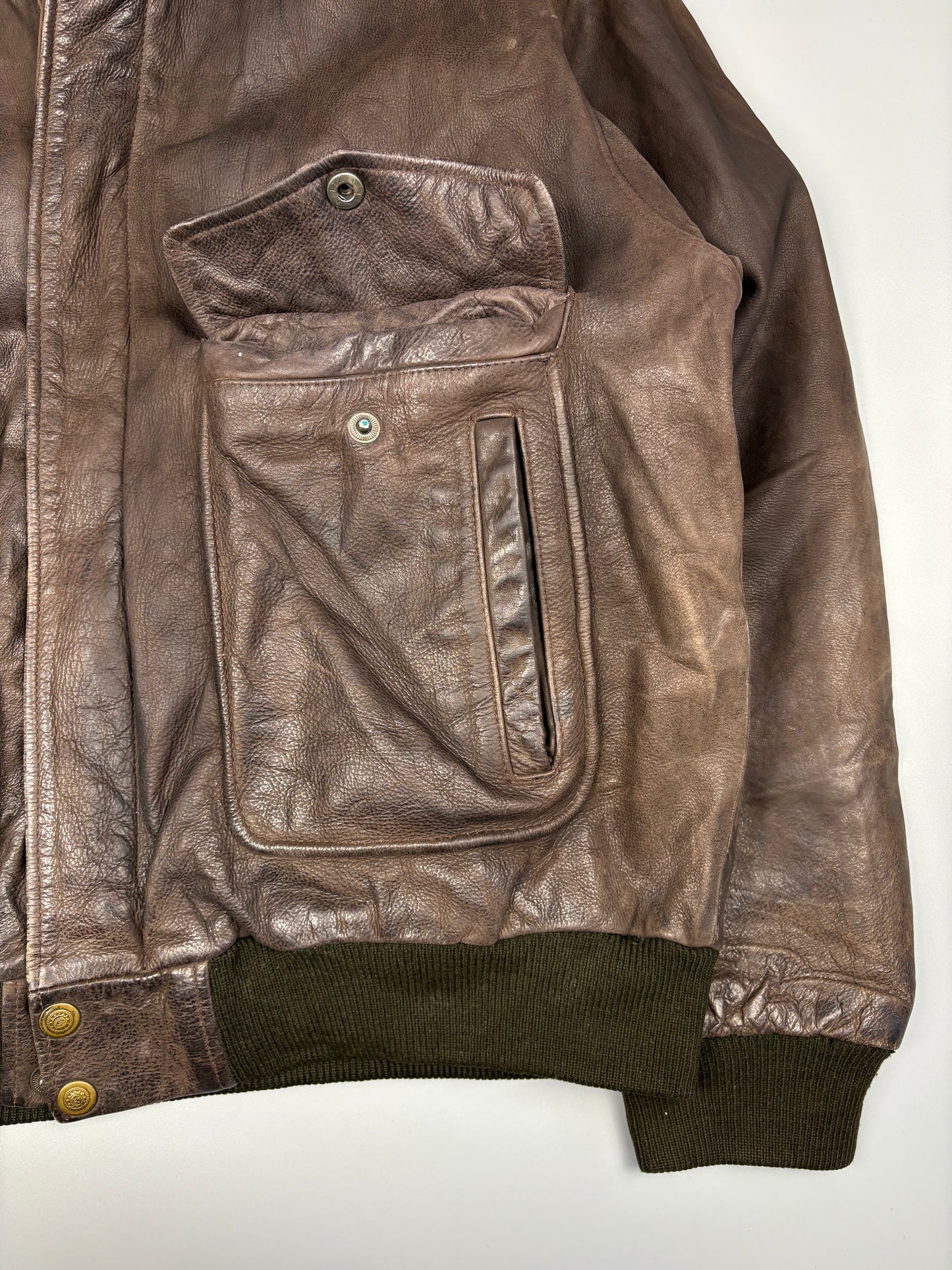 Vintage 1980s Sheepskin Lined B-2 Flight Leather Jacket (L)