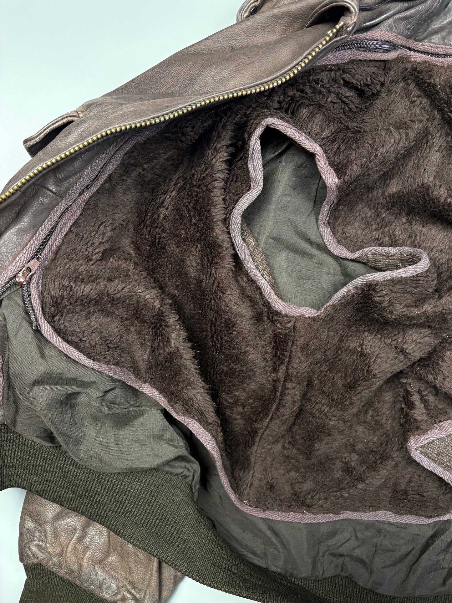 Vintage 1980s Sheepskin Lined B-2 Flight Leather Jacket (L)