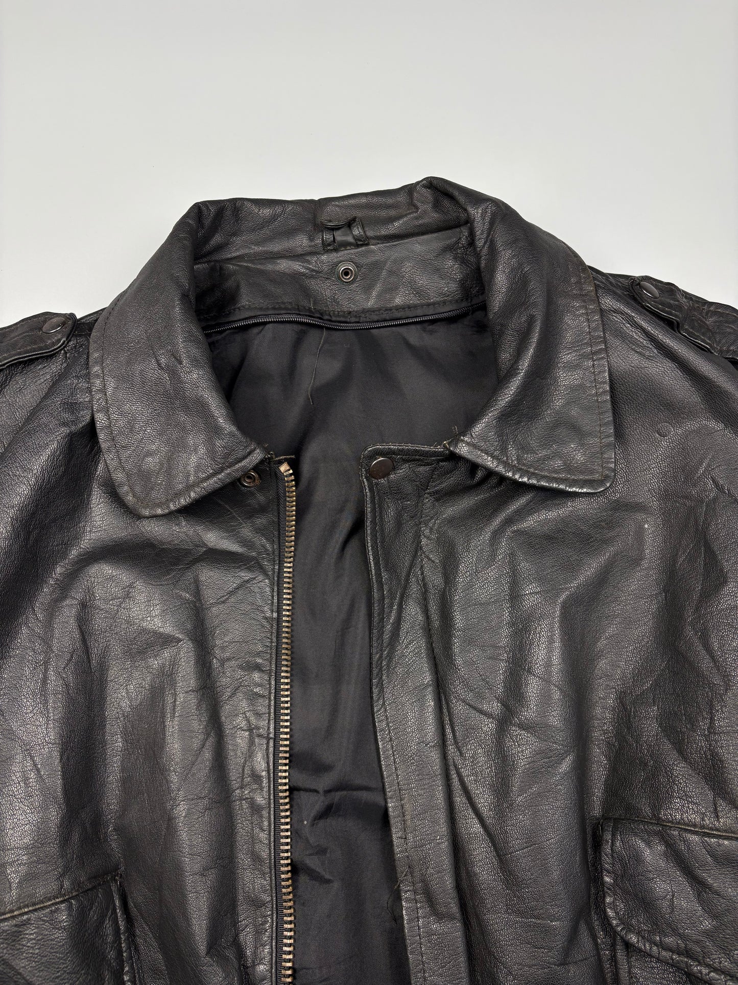 Vintage 1980s Aviation Leather A-2 Flight Jacket (L)