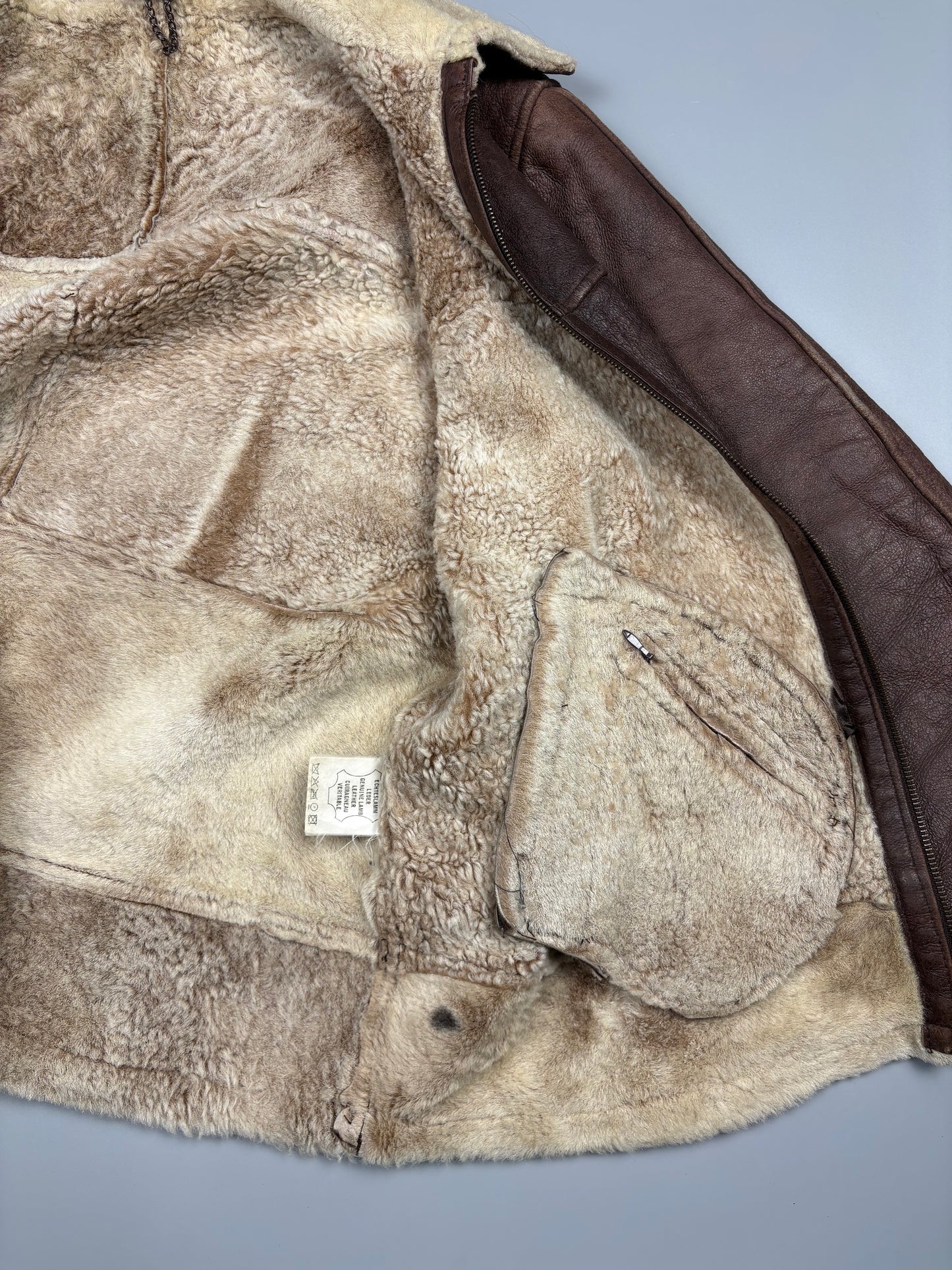 Vintage 1980s Aviation Shearling Lined Leather A-2 Flight Jacket (L)