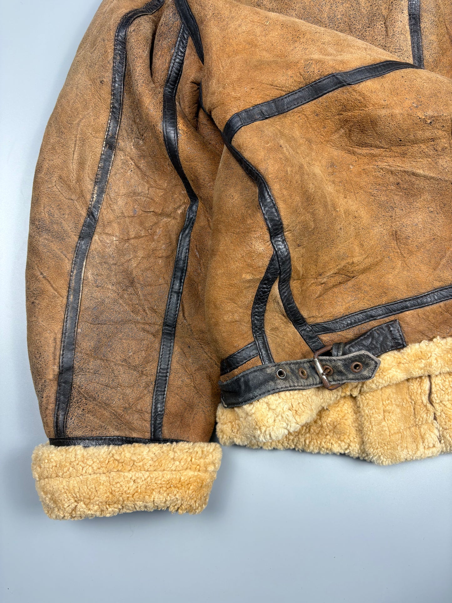 Vintage 1980s Shearling Leather Flight Jacket (L)