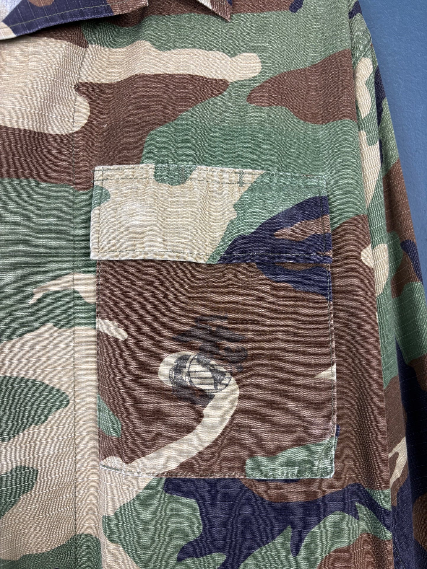 Vintage US Army Woodland Camoflauge Field Jacket (M)