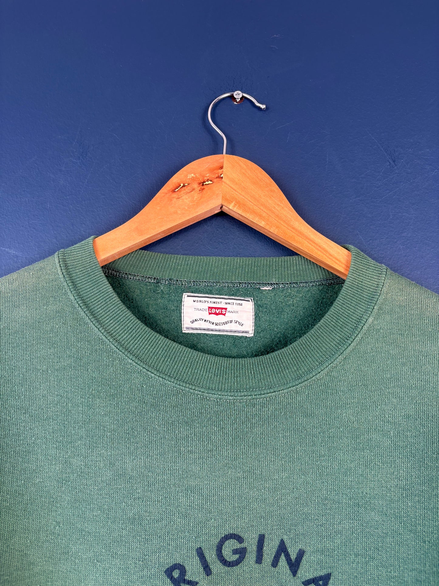 Vintage 90s Levi's Graphic Green Sweatshirt (M)