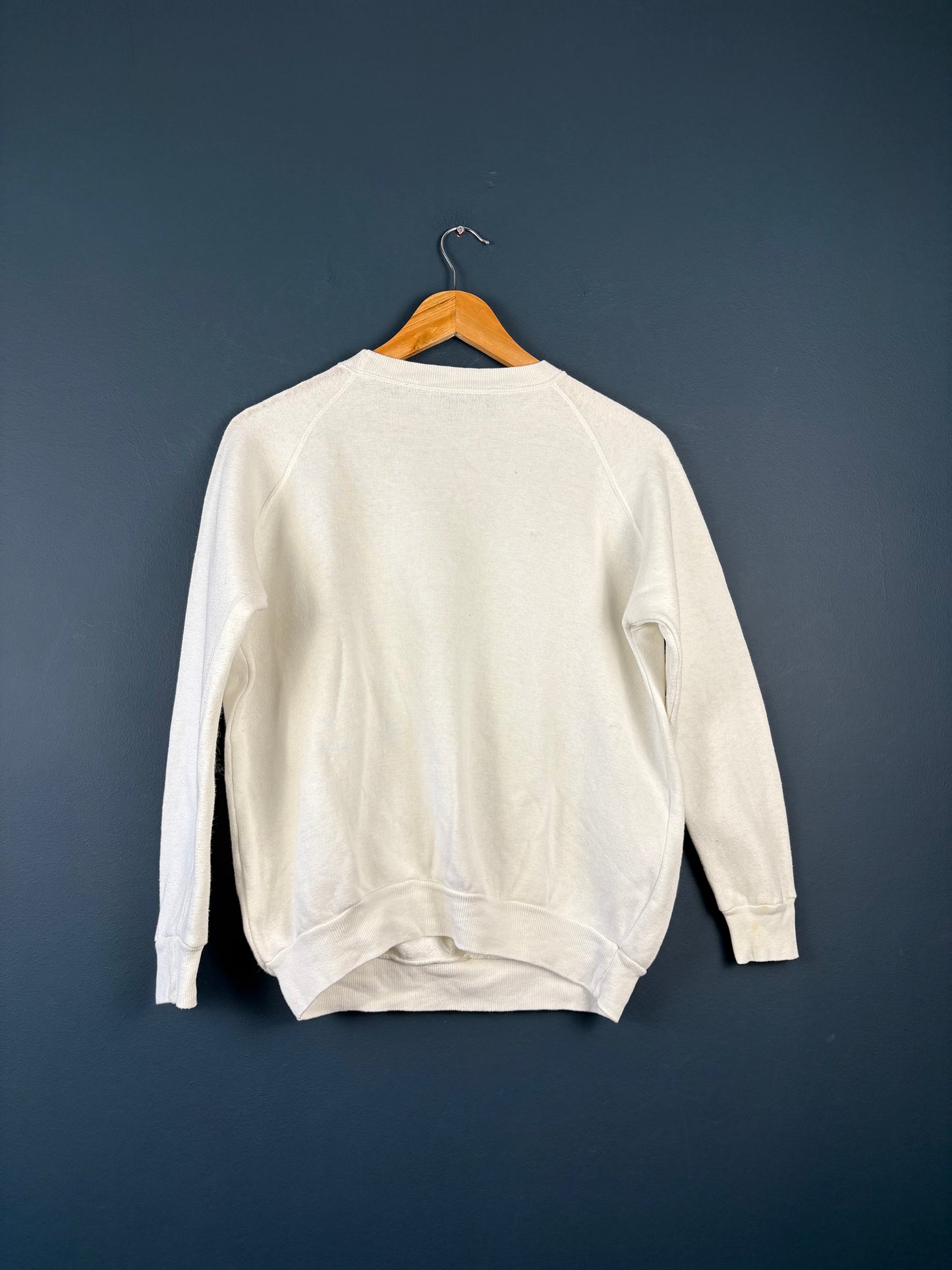 Vintage 1980s New York White Graphic Henley Sweatshirt (wmns M)