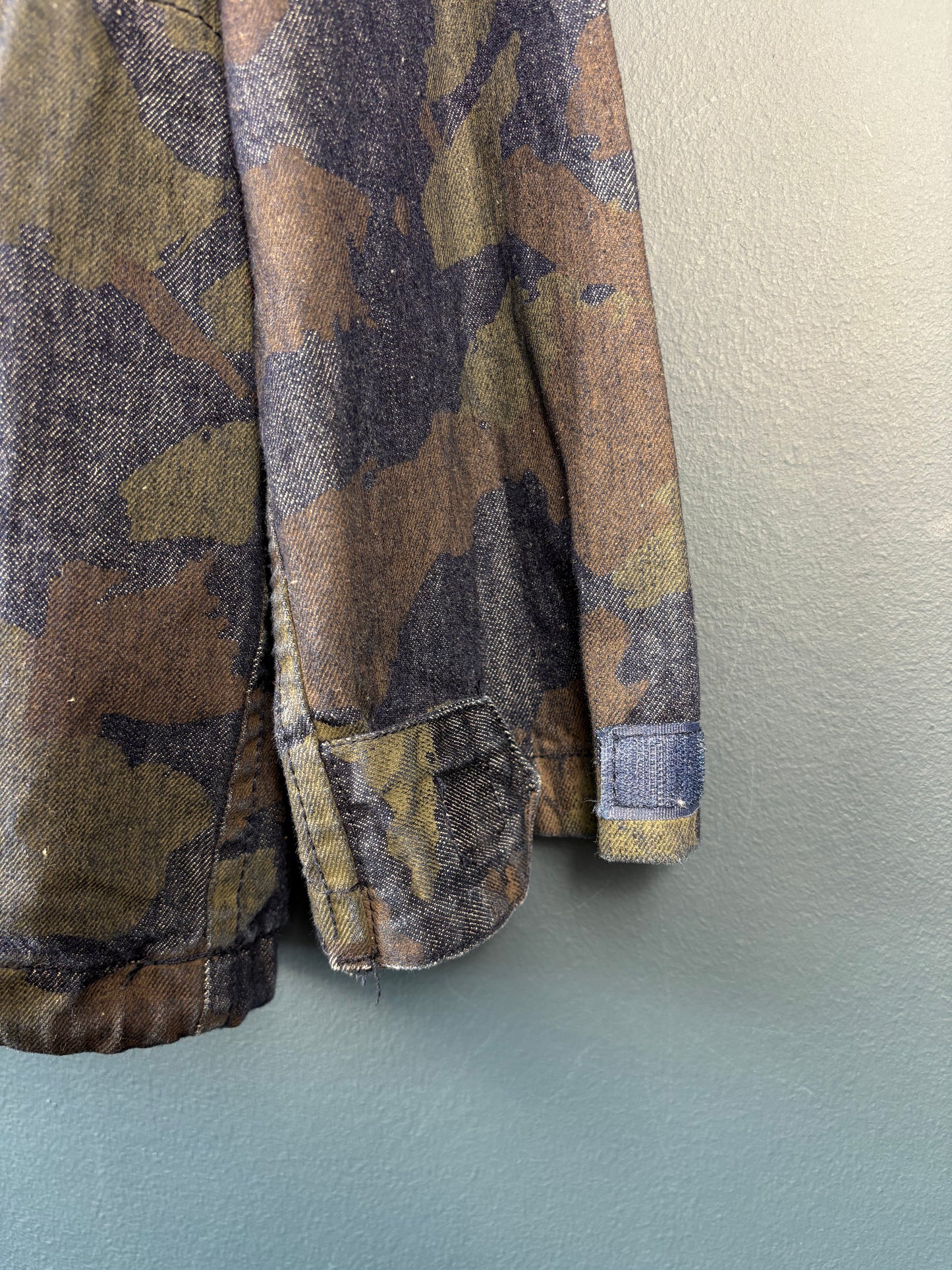 Vintage Rocawear Indigo Dye Camo Denim Smock Jacket (L)