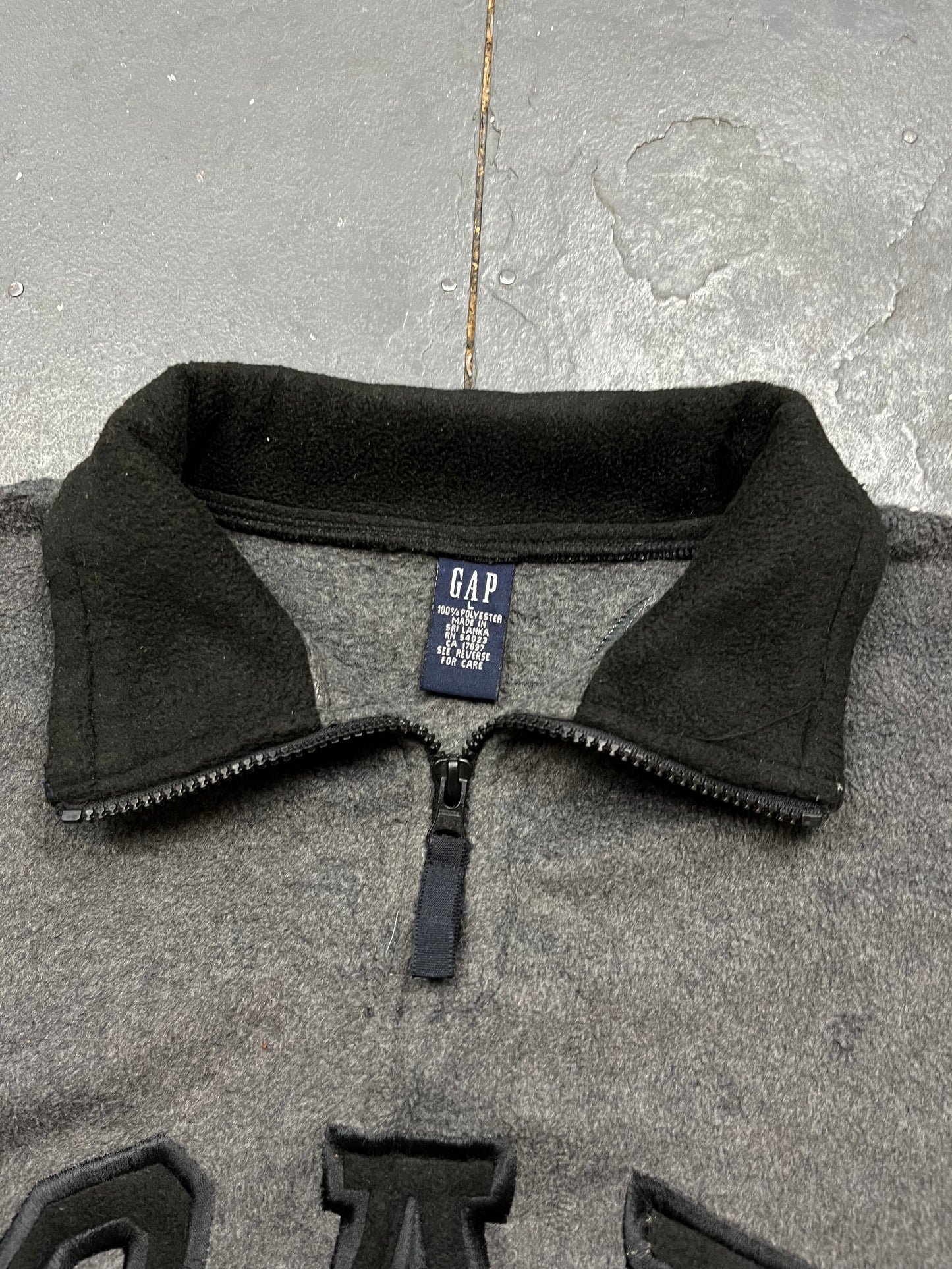 2000s GAP Spellout Grey / Black Quarter Zip Fleece Jumper  [L]