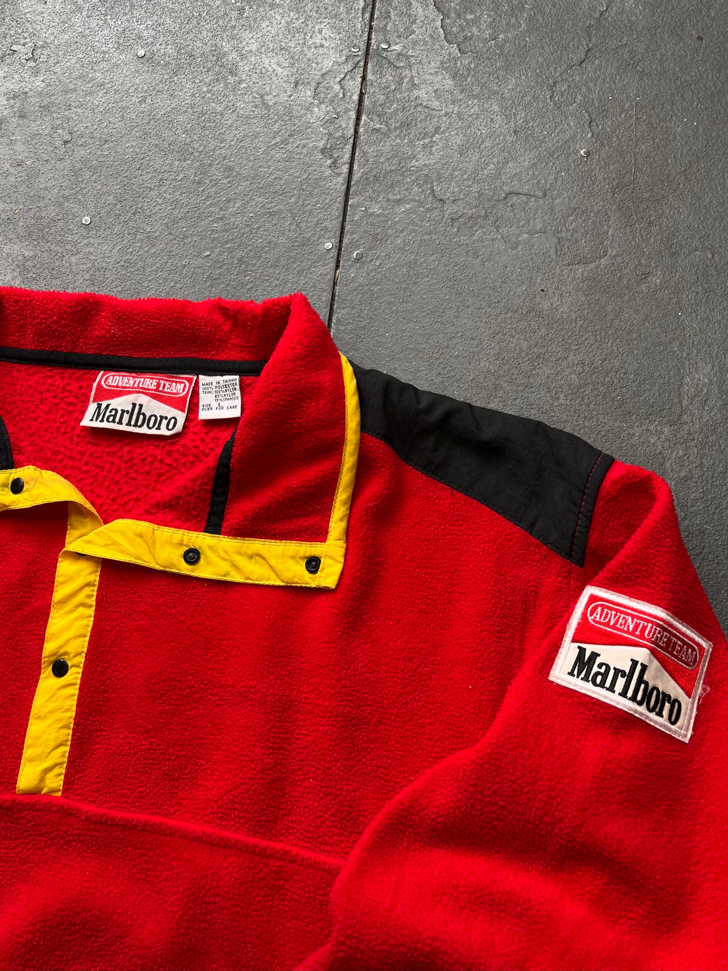 90s Marlboro Cigarettes Pop Collar Fleece  [L]