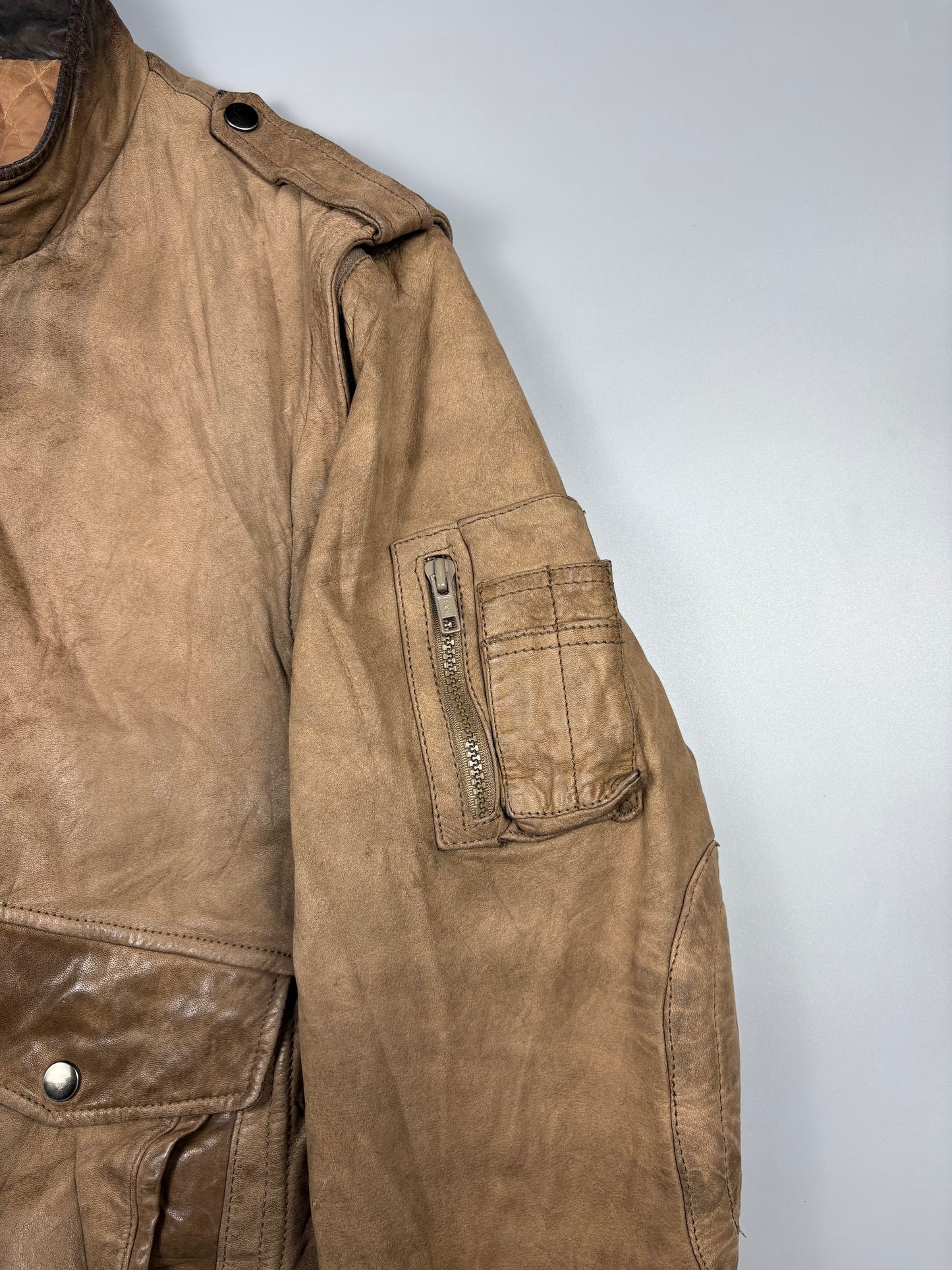 Vintage 1980s Quilted Motto Zip-off Sleeve Caramel Leather Jacket (M)