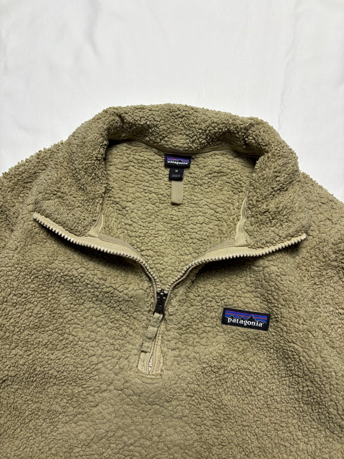 Patagonia Synchilla 00s Beige Quarter Zip Fleece (women's M)