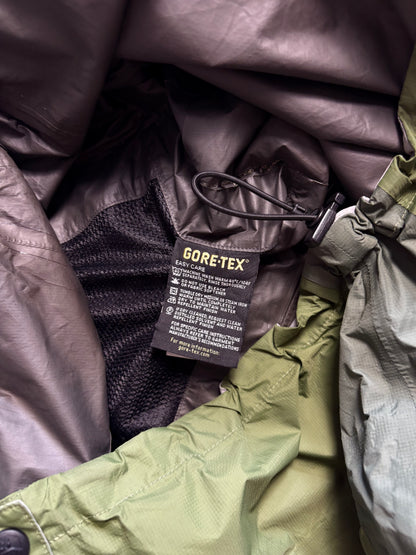 Mountain Hardwear 2000s Gore-Tex Mountain Jacket (M)