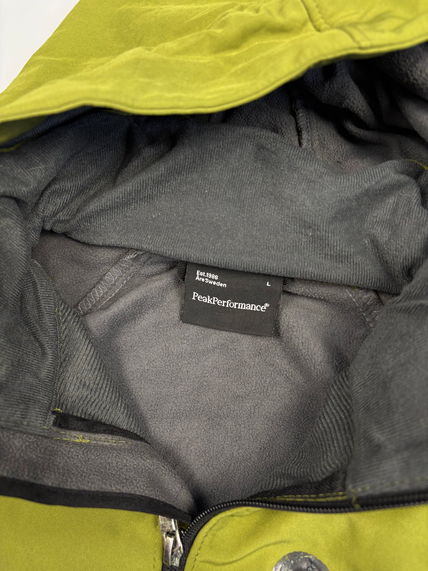 2000s Peak Performance Outdoors Green Soft Shell Jacket (L)
