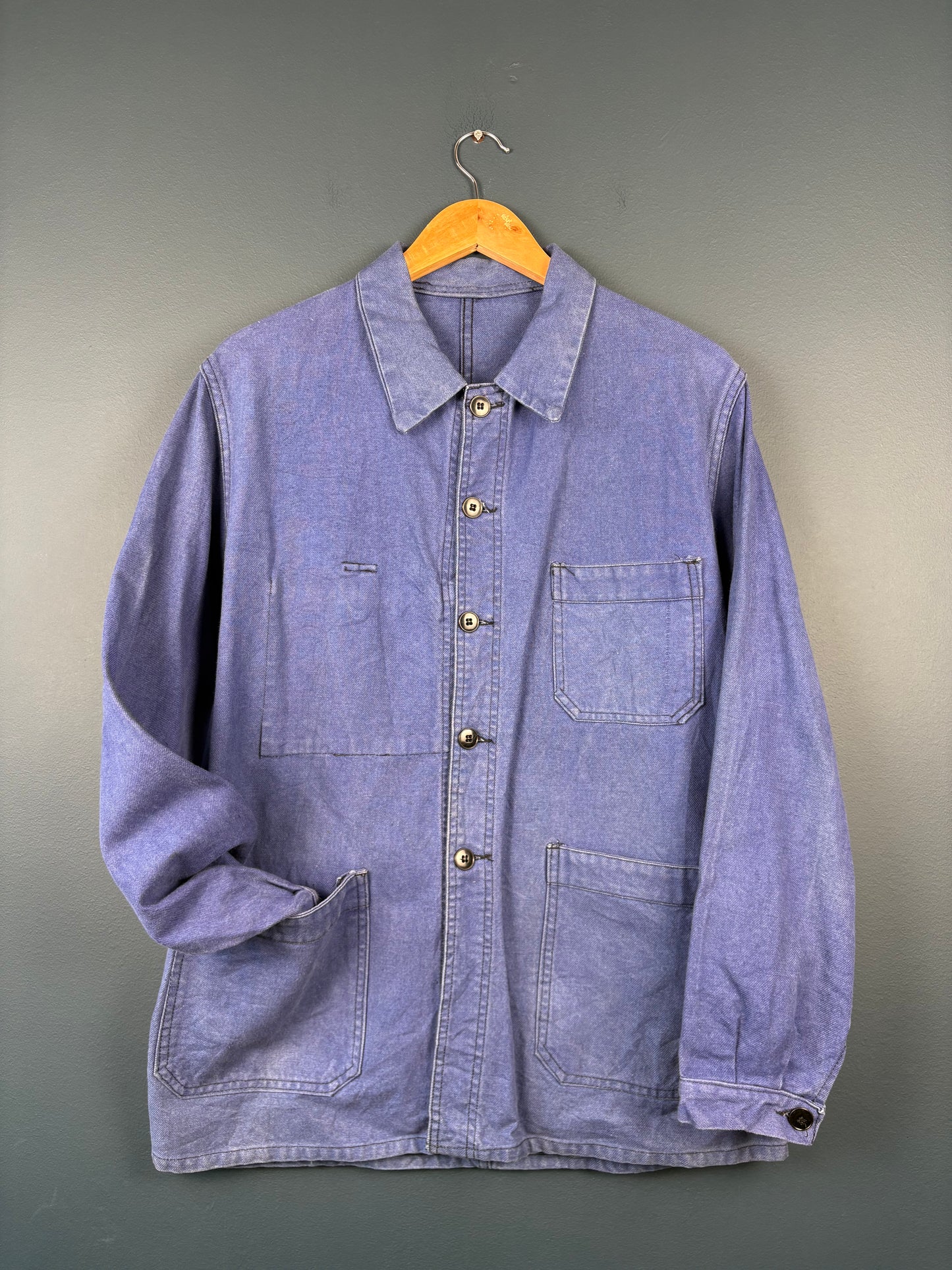 True Vintage 1960s Faded Blue French Chore Jacket (M)