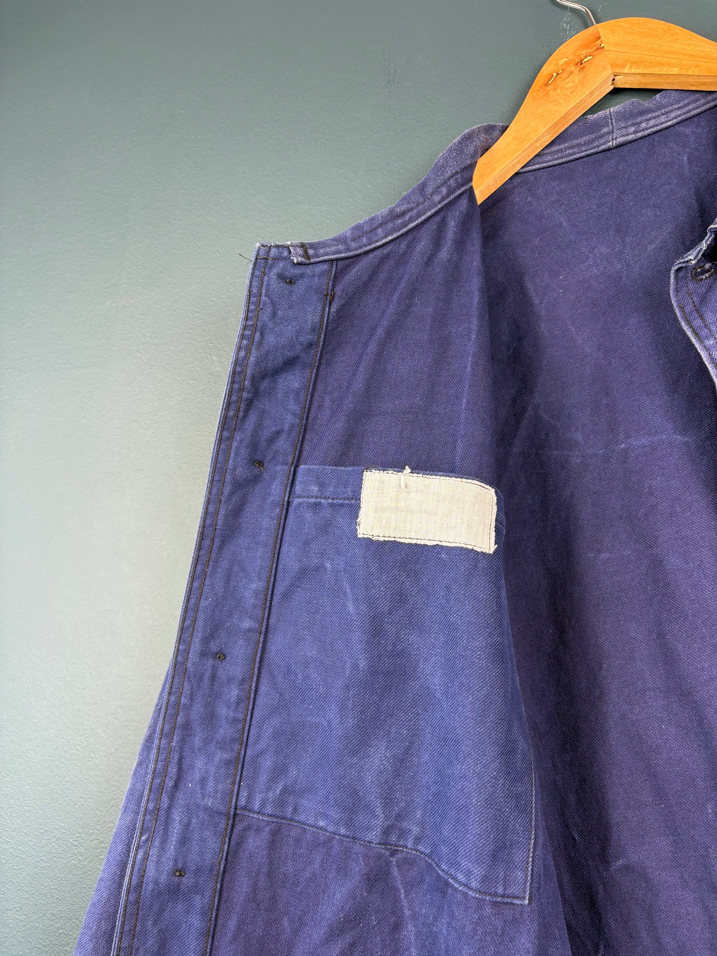 True Vintage 1960s Navy Blue Faded French Chore Jacket (M)