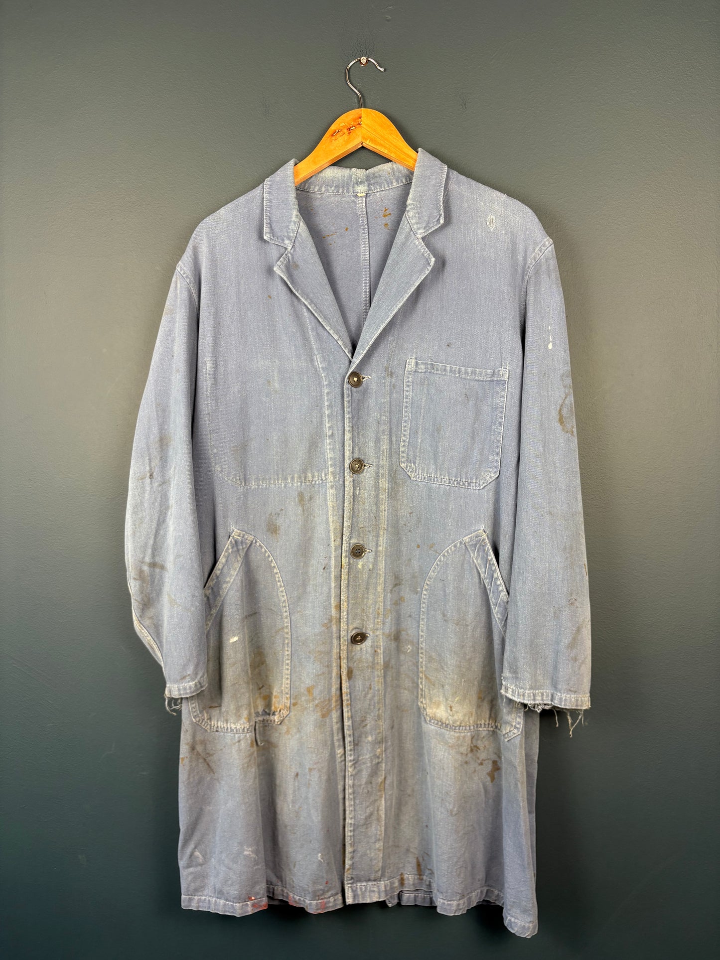 True Vintage 1960s Faded Light Blue Thrashed French Long Work Coat (M)